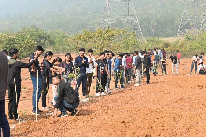 Indian Institute of Technology (IIT) Bhubaneswar, in association with ICICI Foundation, has conducted the Miyawaki Method (an innovative way of making dense mini forest in less space) of plantation on its campus on 6th January 2024.