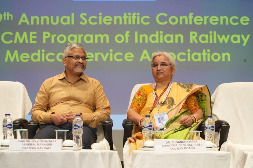 L-R: Hon’ble General Manager, of Eastern Railway Shri Milind K Deouskar, and Respected Director General, of Railway Health Services(DGRHS) Dr. Sugandha Raha.