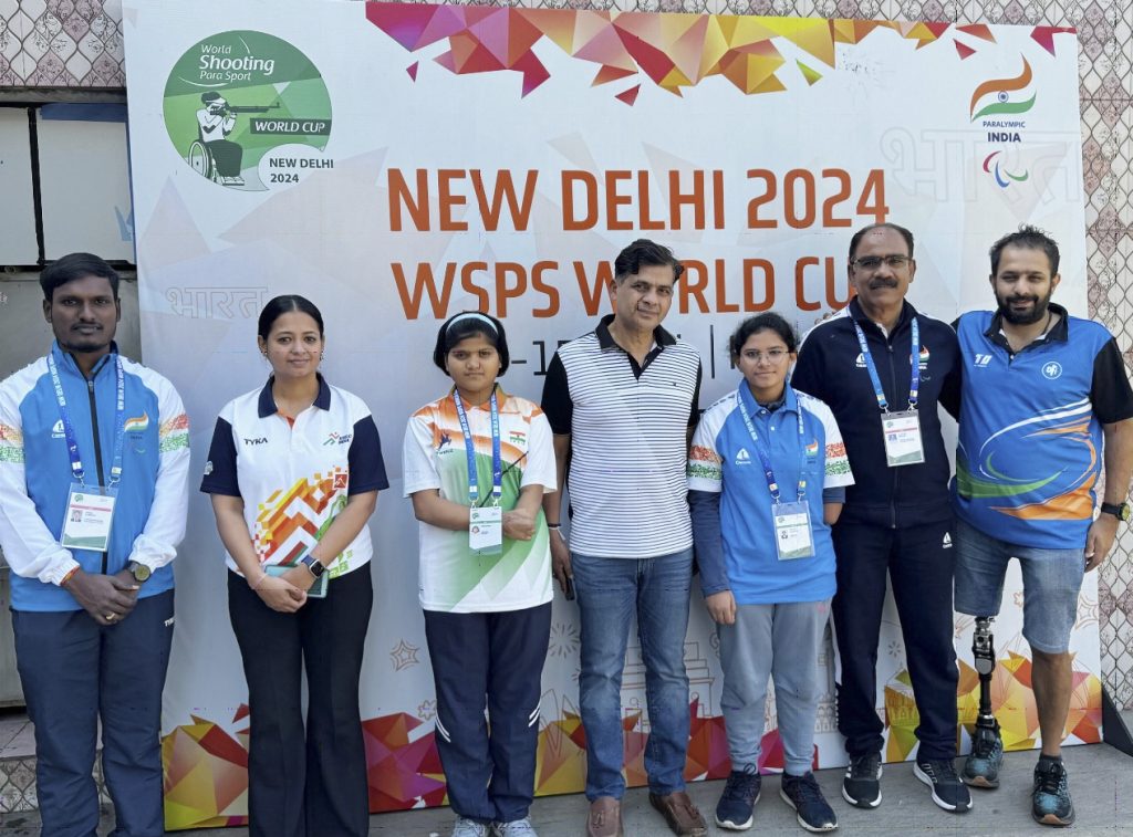 (L-R) Vinay Kumar Pampari, Coach; Asha Shaikh, Physiotherapist; Khushbu, Parashooter; Shri. Vinayak Garg, Commissioner, Navodaya Vidyalaya Samiti; Pavani, Parashooter, Bronze medalist in R11 mixed event in World Shooting Para Sport (WSPS)World Cup, New Delhi; Vijay Mohan Singham, Coach, Parashooting & Aditya Mehta, Founder of Aditya Mehta Foundation; at the World Shooting Para Sport (WSPS) World Cup, New Delhi, today.