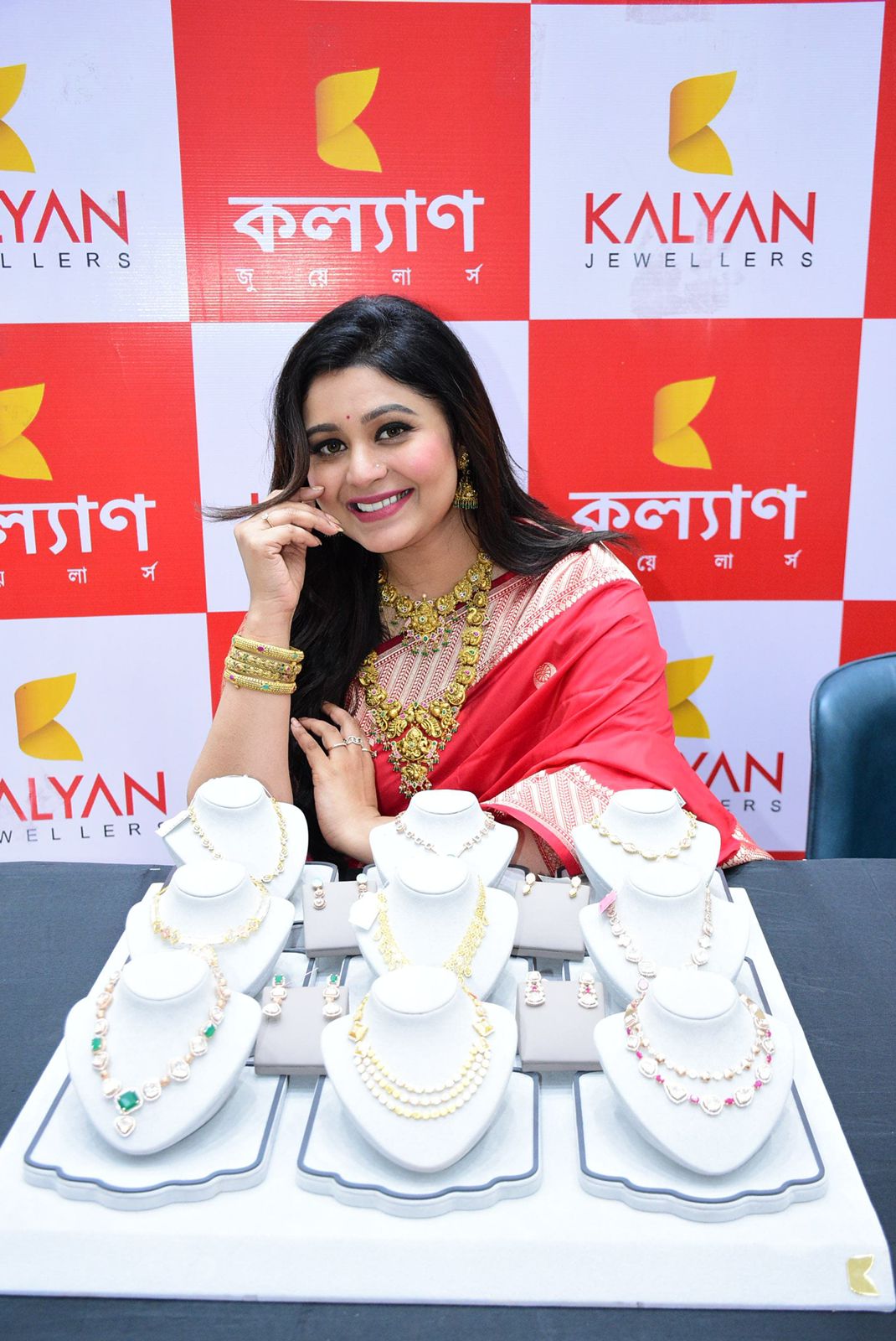 Kalyan Jewellers kickstarts Akshaya Tritiya festivities with an Exclusive Collection Launch by Ritabhari Chakraborty in Kolkata