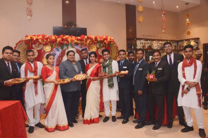 সল্টলেক সিটি সেন্টার টুর কাছে গোল্ডেন টিউলিপ হোটেলে পয়লার আড্ডা সল্টলেক সিটি সেন্টার টুর কাছে গোল্ডেন টিউলিপ হোটেলে পয়লার আড্ডা