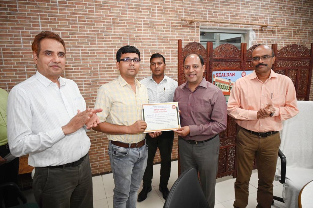 DRM Sealdah distributes Safety Award for Sealdah Division, Eastern Railway
