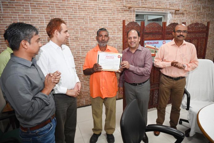 DRM Sealdah distributes Safety Award for Sealdah Division, Eastern Railway