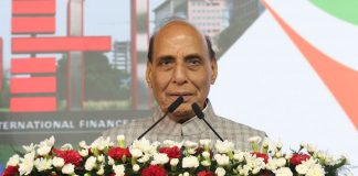 Regional industries must become partners in Viksit Bharat journey: Raksha Mantri The Union Minister for Defence, Shri Rajnath Singh addresses Vibrant Gujarat Regional Conference at Vadodara, in Gujarat on June 30, 2026.