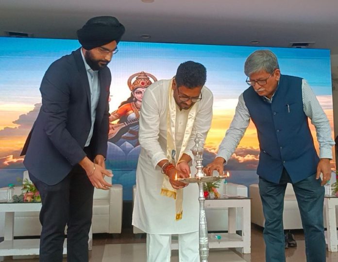 (L-R): Sardar Simarpreet Singh, Director, JIS Group; Dr. Shankar Ghosh, Hon'ble Minister-in-Charge of Parliamentary Affairs & Tourism, Government of West Bengal and Bidyut Majumdar, Deputy Director, Business Development, JIS Group. (L-R): Sardar Simarpreet Singh, Director, JIS Group; Dr. Shankar Ghosh, Hon'ble Minister-in-Charge of Parliamentary Affairs & Tourism, Government of West Bengal and Bidyut Majumdar, Deputy Director, Business Development, JIS Group.