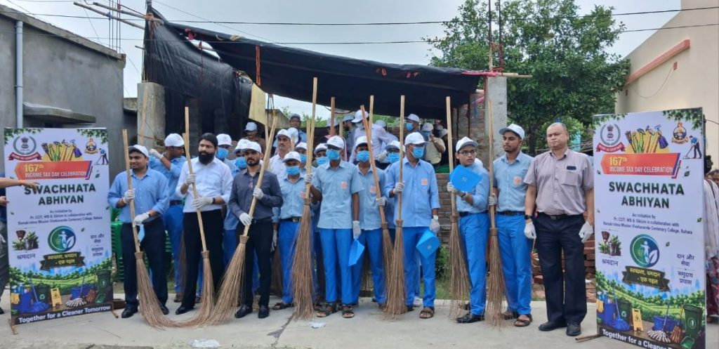 আয়কর দিবসে রহড়ায় বিশেষ স্বচ্ছতা অভিযান, বৃক্ষরোপণ ও সমাজসেবামূলক কর্মসুচী