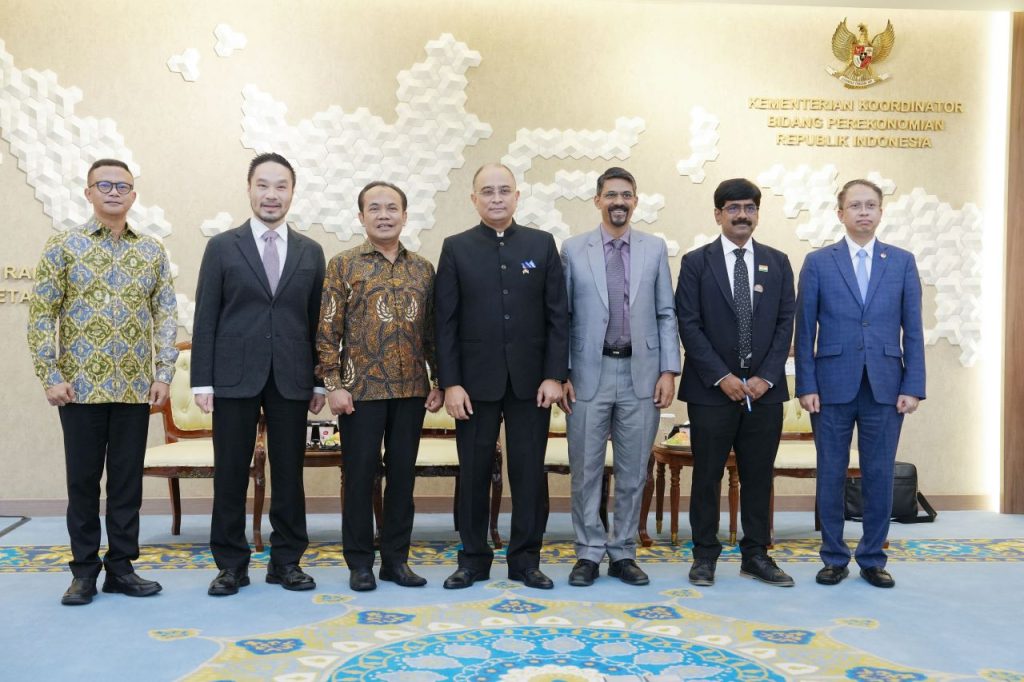 Prime Minister Narendra Modi announces the IIM Bangalore campus in Indonesia.
