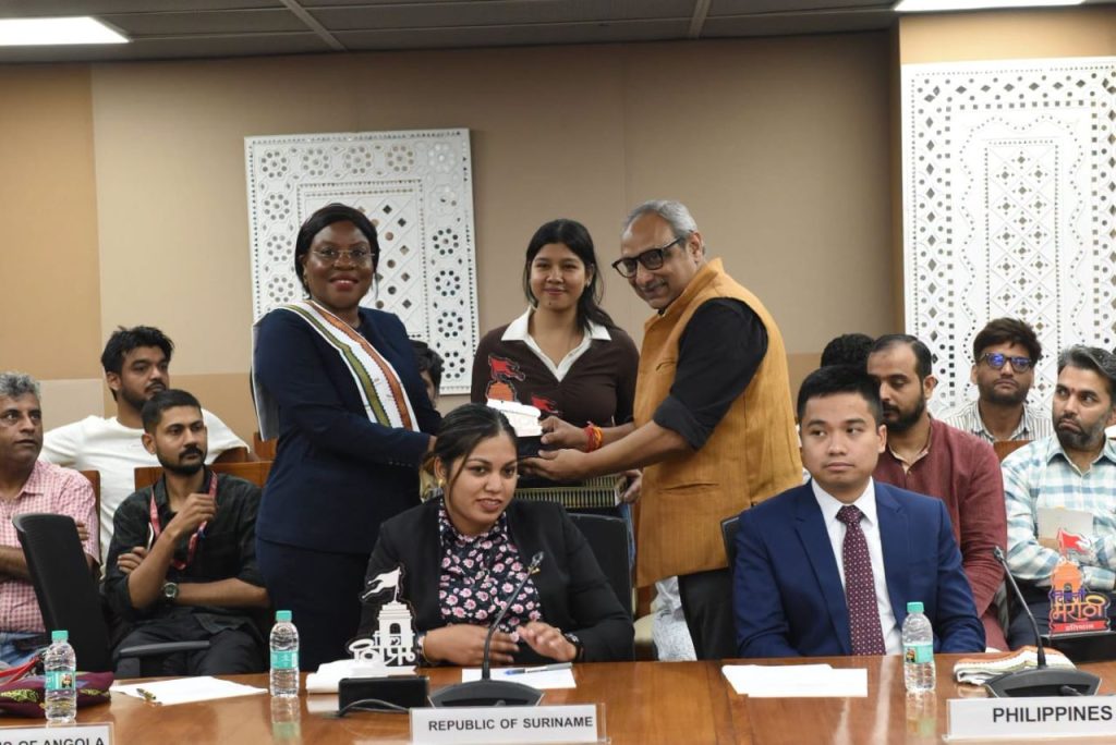 IGNCA Hosts International Interaction for UNESCO Recognition of Pandharpur Wari.