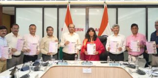 পূর্ব রেলের সাপ্তাহিক পর্যালোচনা বৈঠক অনুষ্ঠিত: আনুষ্ঠানিকভাবে প্রকাশিত হল ‘প্রগতি’ ব্রোশিওর পূর্ব রেলের সাপ্তাহিক পর্যালোচনা বৈঠক অনুষ্ঠিত: আনুষ্ঠানিকভাবে প্রকাশিত হল ‘প্রগতি’ ব্রোশিওর