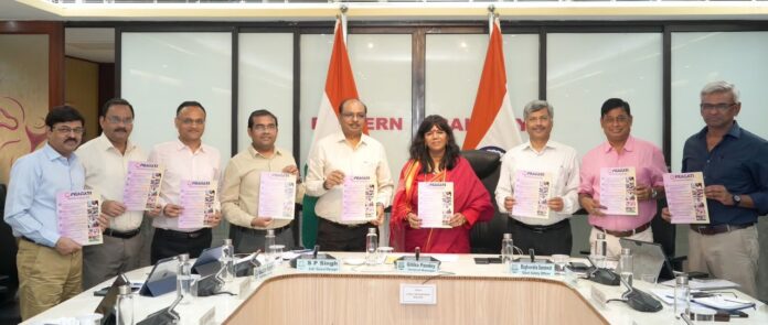 পূর্ব রেলের সাপ্তাহিক পর্যালোচনা বৈঠক অনুষ্ঠিত: আনুষ্ঠানিকভাবে প্রকাশিত হল ‘প্রগতি’ ব্রোশিওর পূর্ব রেলের সাপ্তাহিক পর্যালোচনা বৈঠক অনুষ্ঠিত: আনুষ্ঠানিকভাবে প্রকাশিত হল ‘প্রগতি’ ব্রোশিওর