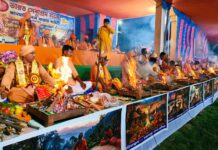 গীতা থেকে মহাভারত – ১৮ সংখ্যার তাৎপর্যে ১৮ কুণ্ডে মহাযজ্ঞ, বিশ্বশান্তির বার্তা কানমারিতে